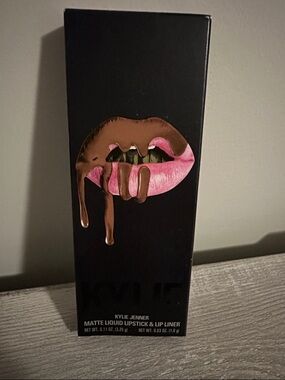 NWOT Kylie Jenner Matte Liquid Lipstick & Lip Liner - Pink